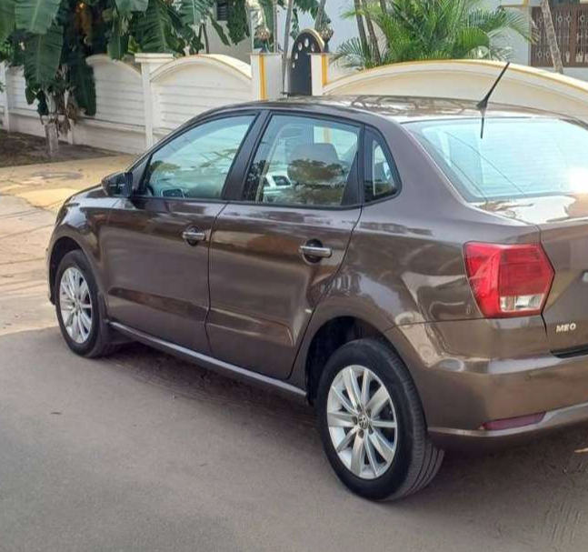 Volkswagen Ameo(2016-2019) Highline 1.5l (d)