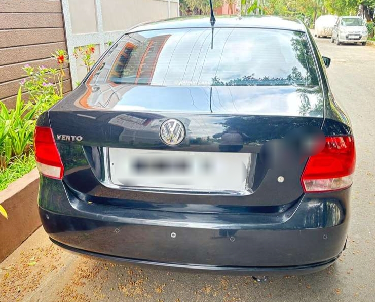 Volkswagen Vento(2010-2012) Highline Petrol