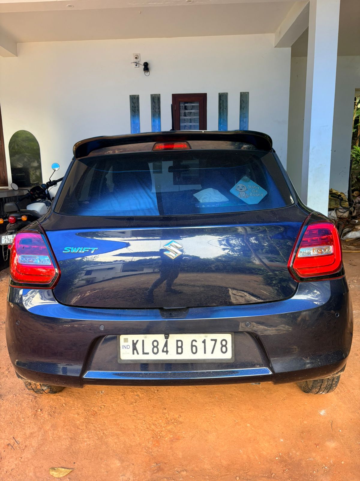 Maruti Suzuki Swift(2021-2024) Vxi Amt