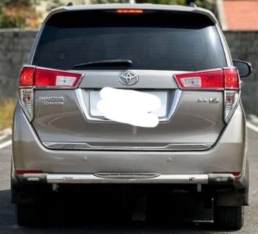 Toyota Innova Crysta(2016-2020) 2.4 Vx 7 Str
