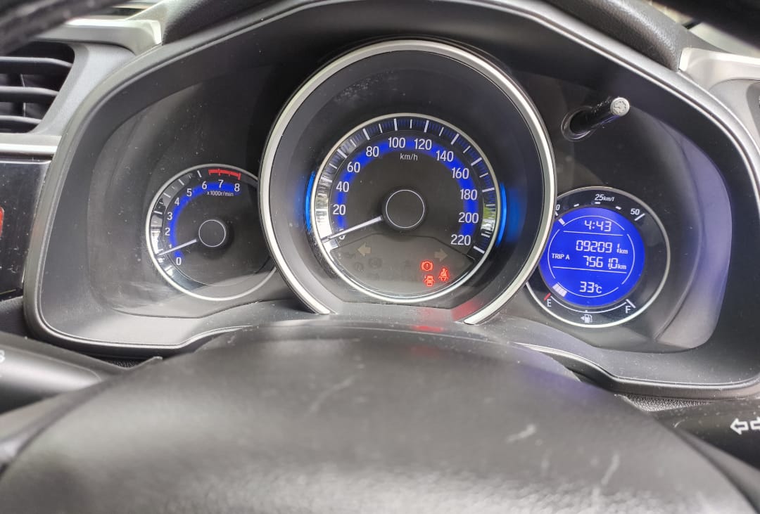 Honda Jazz(2015-2018) V Petrol