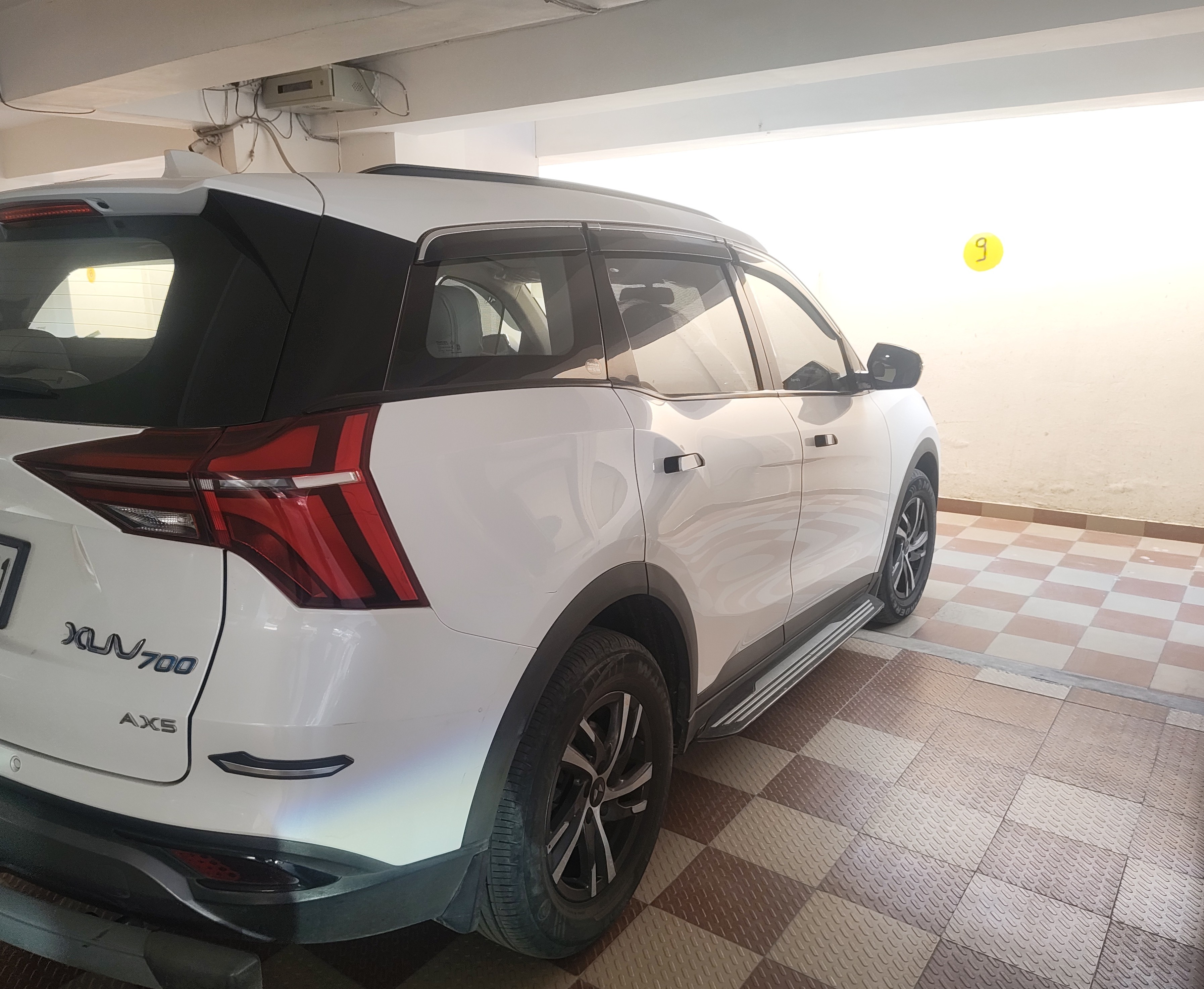 Mahindra Xuv700(2021-2024) Ax7 At