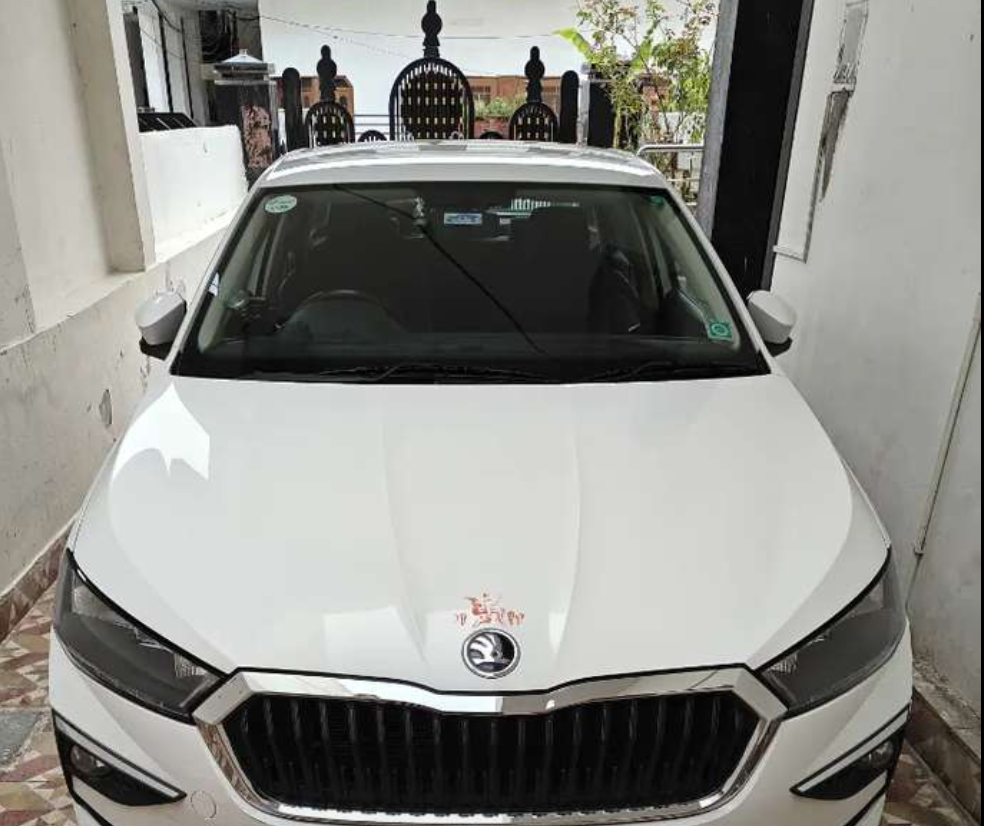 Skoda Slavia(2022-2023) Style 1.0l Tsi Mt