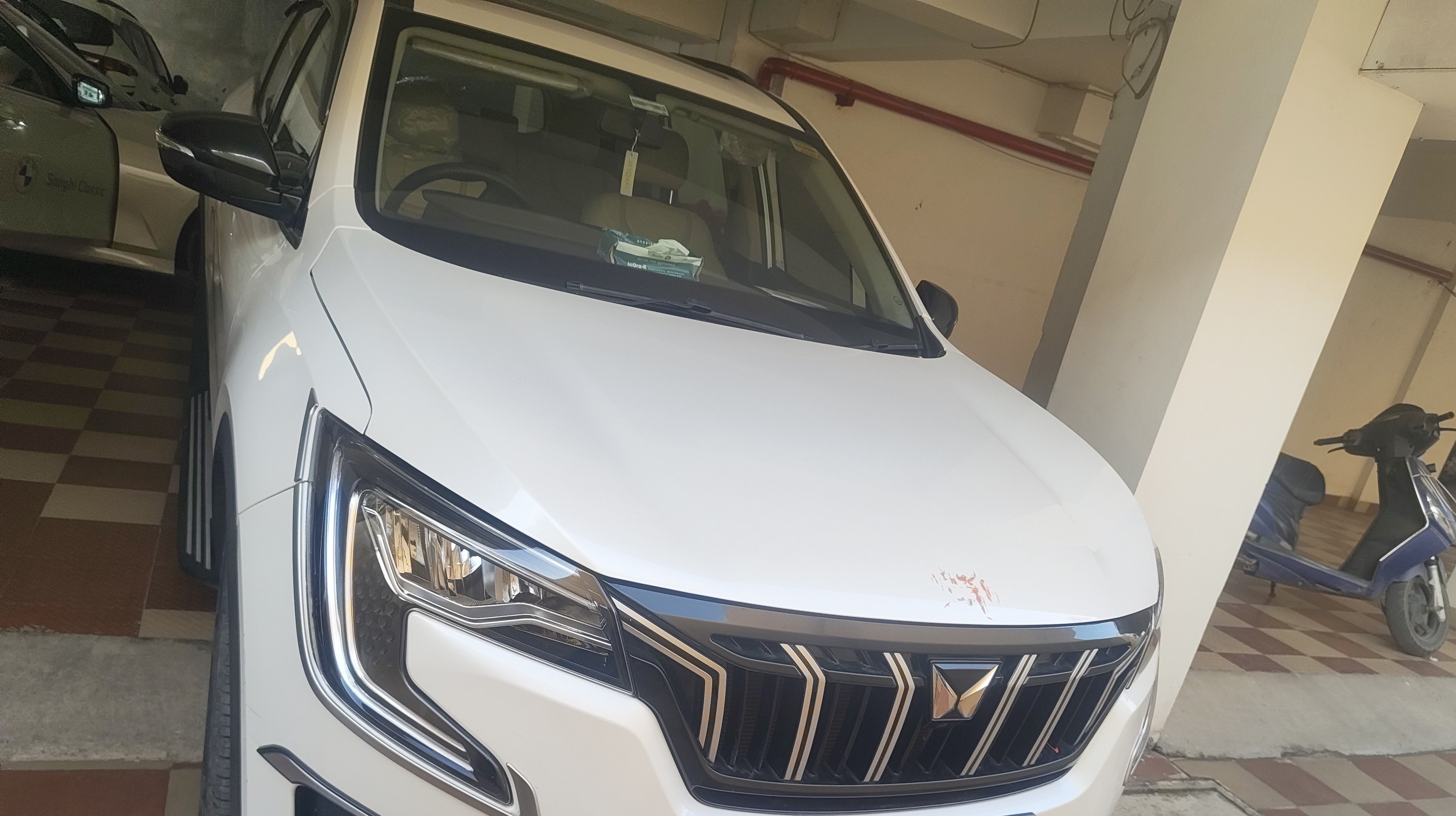 Mahindra Xuv700(2021-2024) Ax3 At