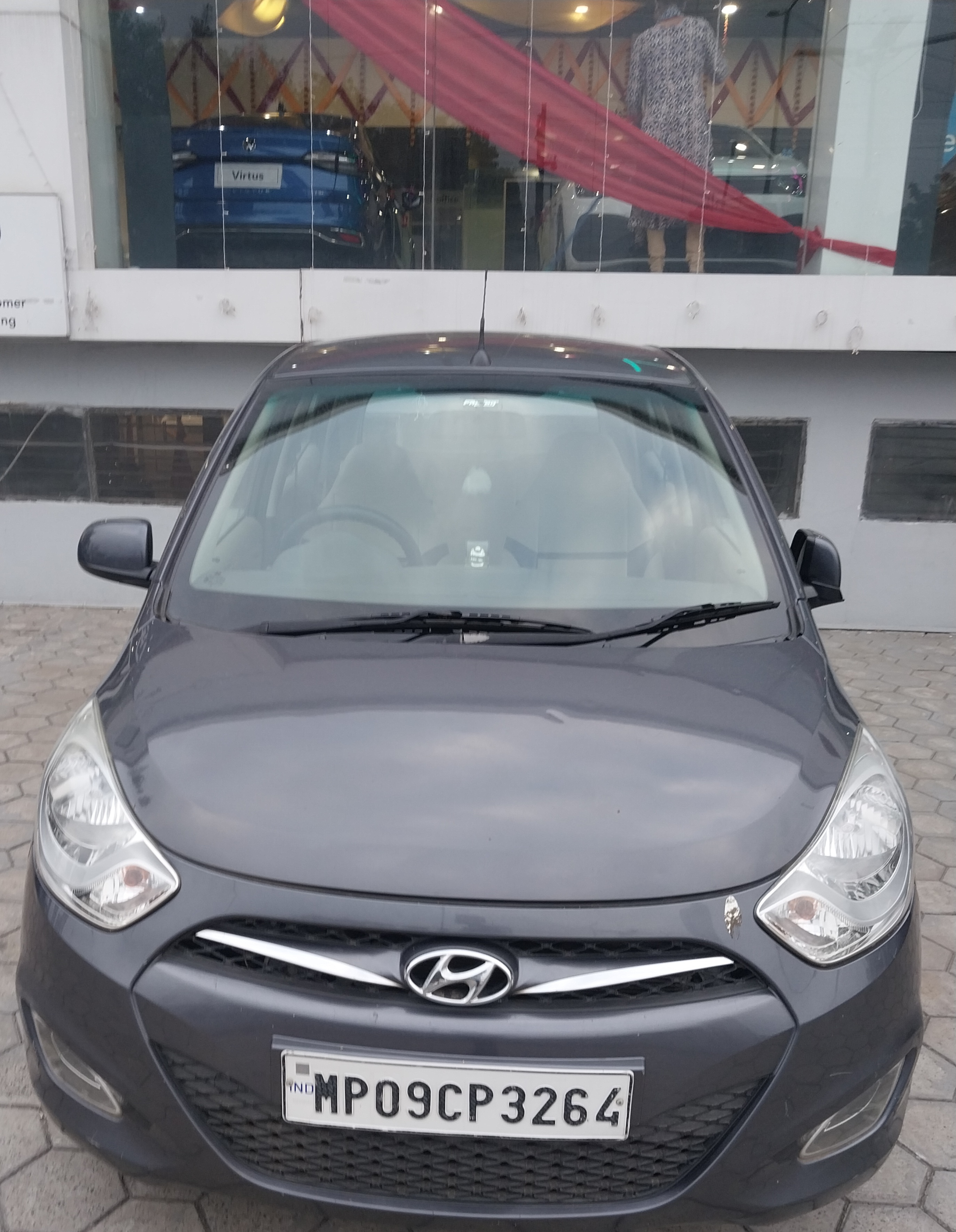 Hyundai I10(2010-2017) Sportz 1.1 Irde2