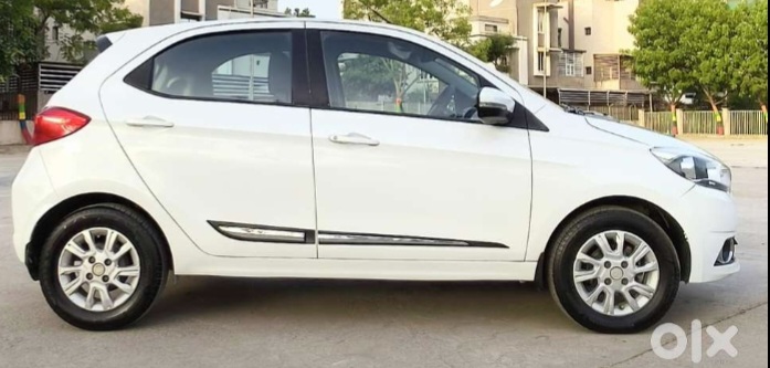 Tata Tiago Revotron Xz Plus