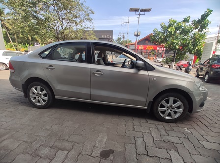 Volkswagen Vento(2010-2012) Highline Diesel