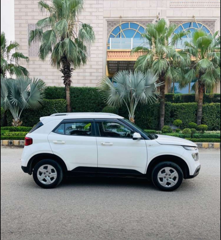 Honda Jazz(2015-2018) V Petrol