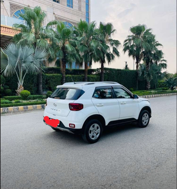 Honda Jazz(2015-2018) V Petrol