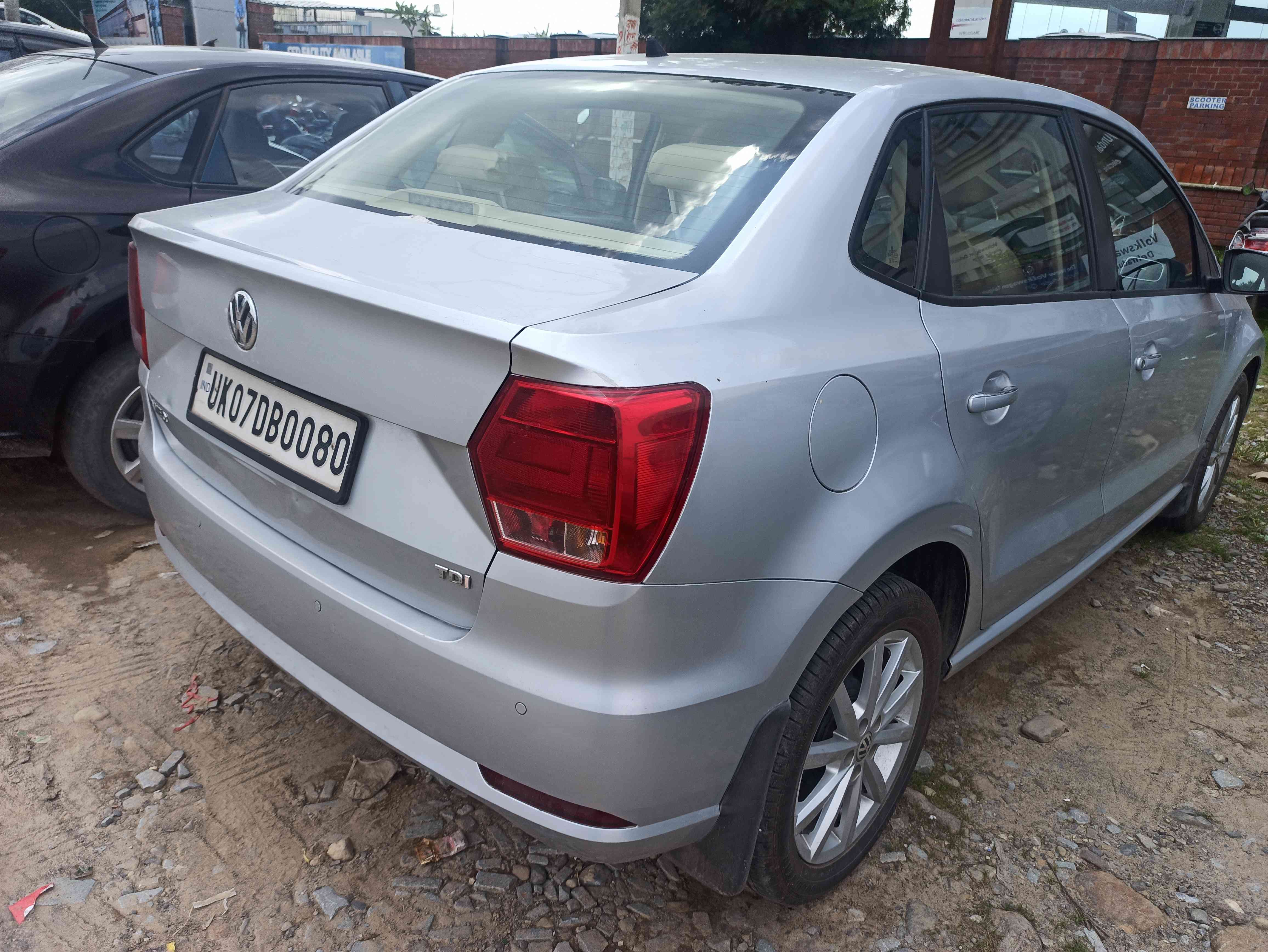 Volkswagen Ameo(2016-2019) Highline 1.5l (d)