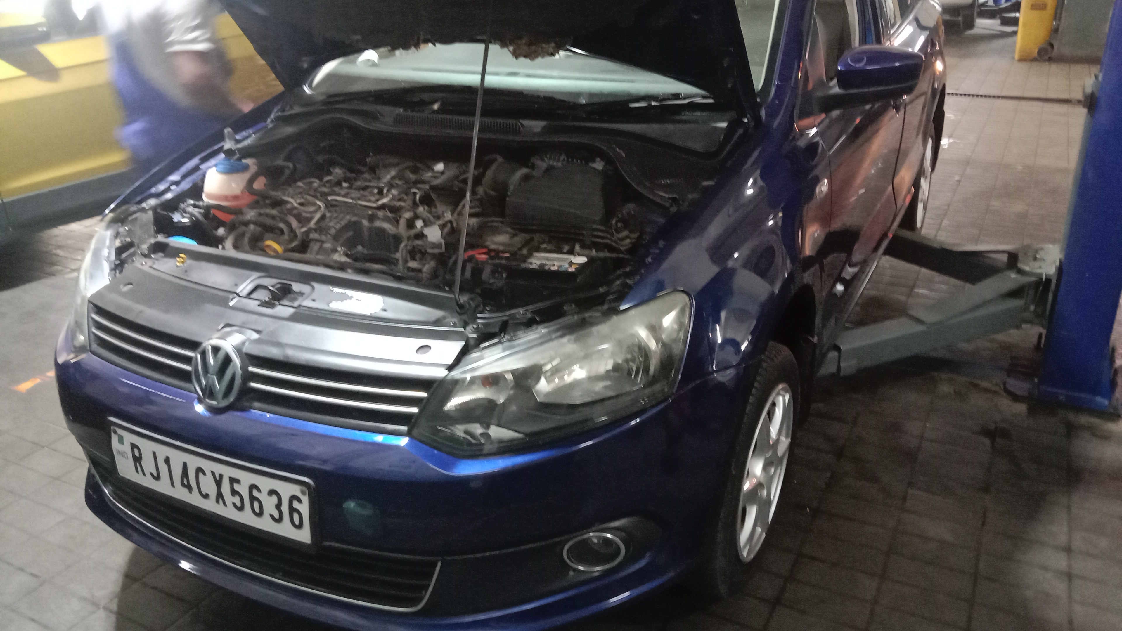 Volkswagen Vento(2012-2014) Highline Diesel