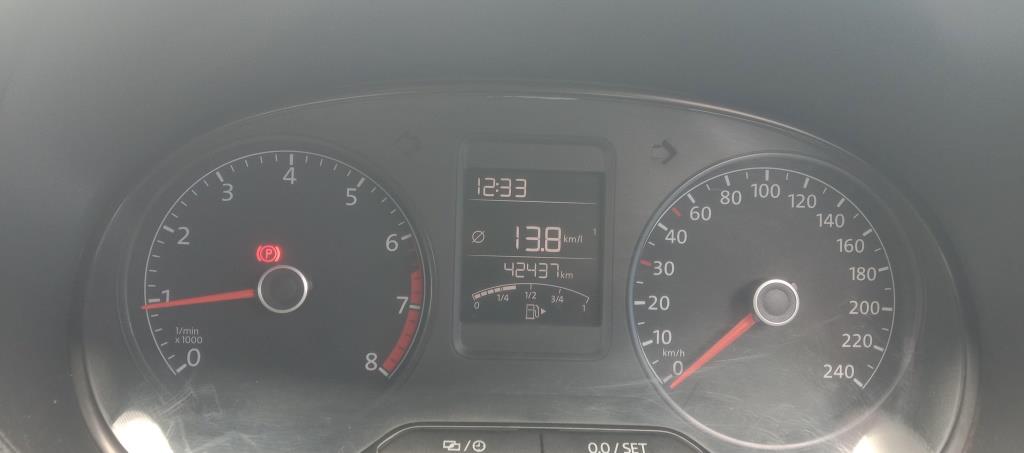 Volkswagen Polo(2014-2015) Comfortline 1.2l P