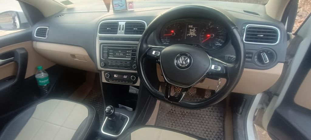 Volkswagen Polo(2014-2015) Highline 1.2l P